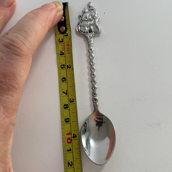 Spoon Sleigh and Riders Collectable - Picture 7 of 9